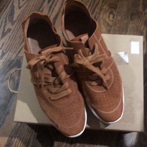 🌟GENTLE SOULS EUC RAINA LITE JOGGER 10 🌟